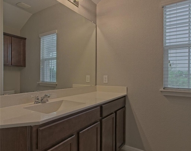 315 N Heatherwilde Blvd - Photo Thumbnail 19