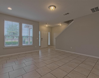 315 N Heatherwilde Blvd - Photo Thumbnail 9
