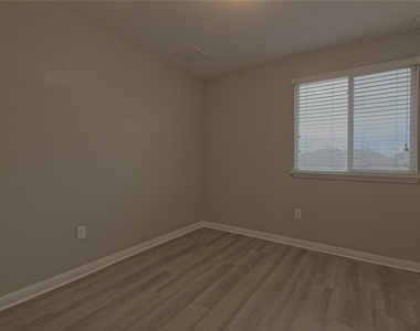 315 N Heatherwilde Blvd - Photo Thumbnail 22