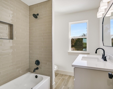 424 Shady Bluff Dr - Photo Thumbnail 14