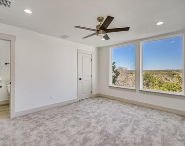 424 Shady Bluff Dr - Photo Thumbnail 9