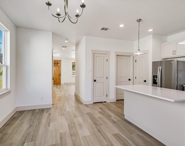 424 Shady Bluff Dr - Photo Thumbnail 6