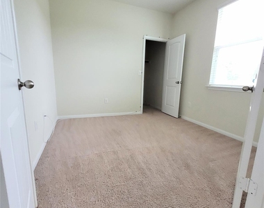 711 Rolling Oak Dr. Dr - Photo Thumbnail 12