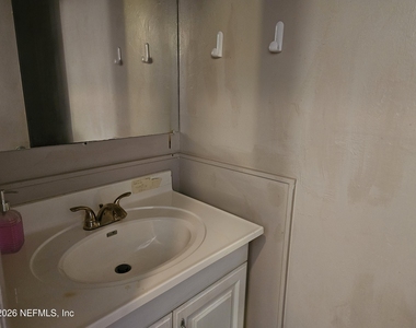 1200 Bretta Street - Photo Thumbnail 15