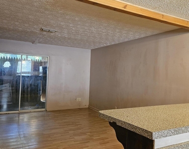 1200 Bretta Street - Photo Thumbnail 5