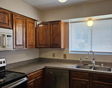1200 Bretta Street - Photo Thumbnail 6