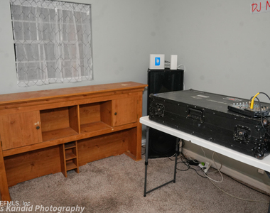 2453 Wilmont Avenue - Photo Thumbnail 13