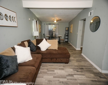 2453 Wilmont Avenue - Photo Thumbnail 3