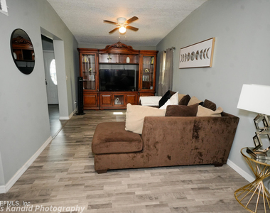 2453 Wilmont Avenue - Photo Thumbnail 5