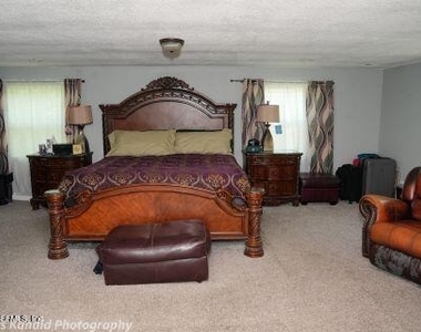 2453 Wilmont Avenue - Photo Thumbnail 24