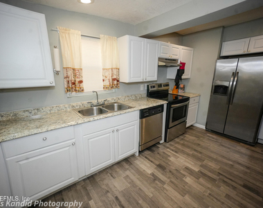 2453 Wilmont Avenue - Photo Thumbnail 8