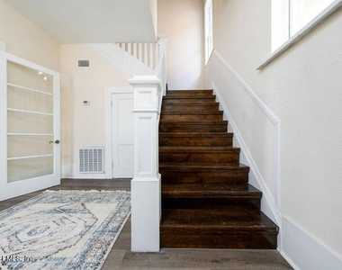 340 W 6th Street - Photo Thumbnail 1