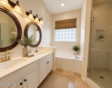 407 Augusta Circle - Photo Thumbnail 9