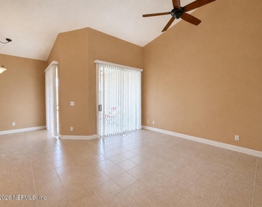 407 Augusta Circle - Photo Thumbnail 6