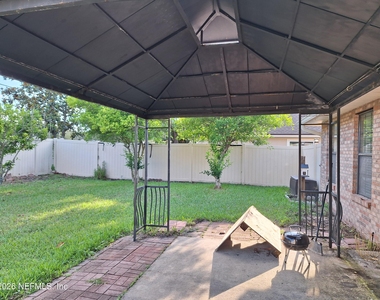 513 White Jasmine Way - Photo Thumbnail 23