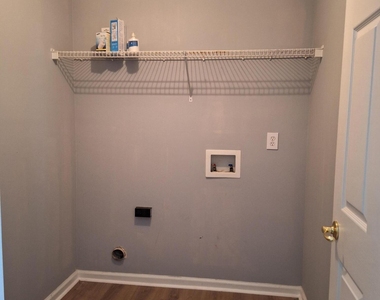 513 White Jasmine Way - Photo Thumbnail 13
