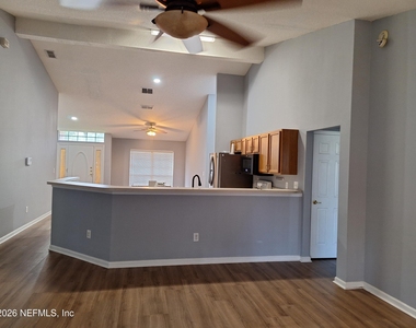 513 White Jasmine Way - Photo Thumbnail 5