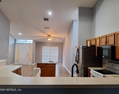513 White Jasmine Way - Photo Thumbnail 4