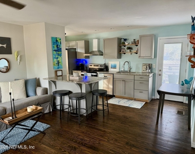 141 Lawn Avenue - Photo Thumbnail 5