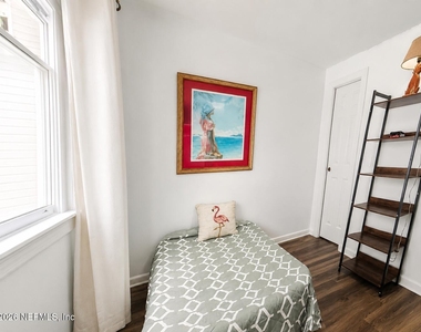 70 Robert Street - Photo Thumbnail 5