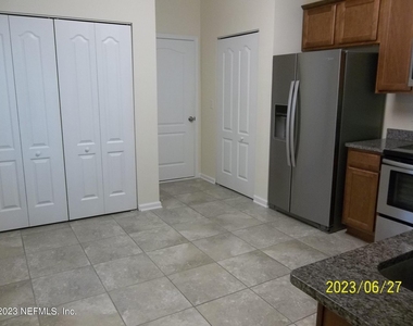 618 Servia Drive - Photo Thumbnail 3