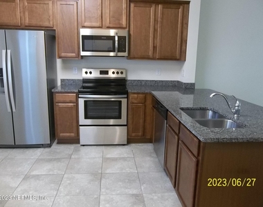 618 Servia Drive - Photo Thumbnail 2