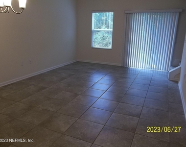 618 Servia Drive - Photo Thumbnail 8