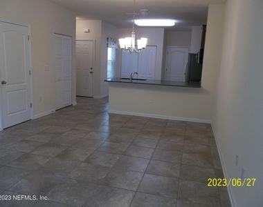 618 Servia Drive - Photo Thumbnail 5