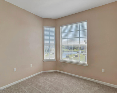 7990 Baymeadows Road E - Photo Thumbnail 14