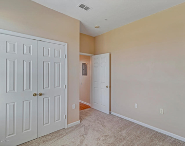 7990 Baymeadows Road E - Photo Thumbnail 16