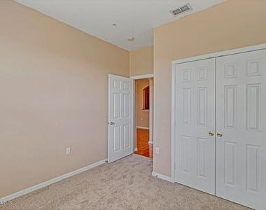 7990 Baymeadows Road E - Photo Thumbnail 15
