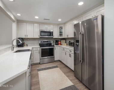 3106 Harbor Drive - Photo Thumbnail 4