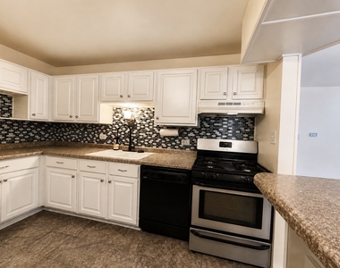 5324 Waterbury Drive - Photo Thumbnail 6