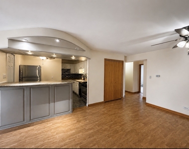5324 Waterbury Drive - Photo Thumbnail 4