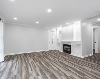 388 Nancy Lane - Photo Thumbnail 7