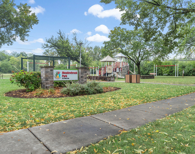 388 Nancy Lane - Photo Thumbnail 21