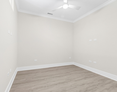 835 Lake Street - Photo Thumbnail 4
