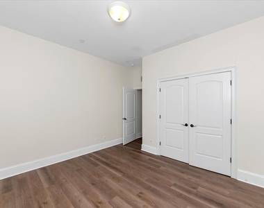 2500 Green Bay Road - Photo Thumbnail 11