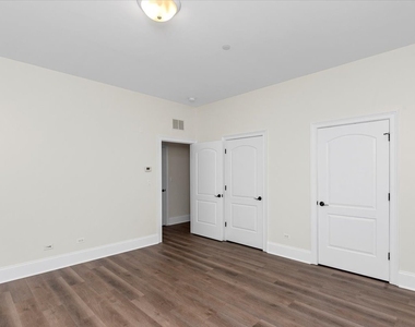 2500 Green Bay Road - Photo Thumbnail 14