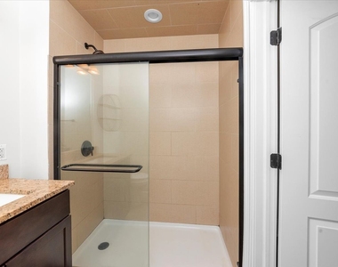 2500 Green Bay Road - Photo Thumbnail 5