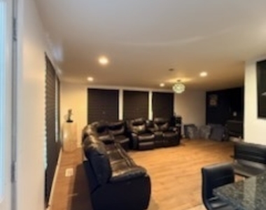 336 Oakwood Street - Photo Thumbnail 13