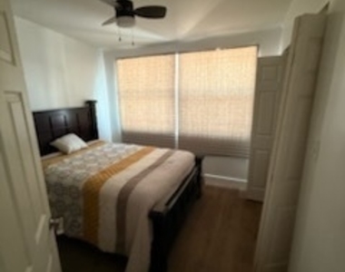 336 Oakwood Street - Photo Thumbnail 9