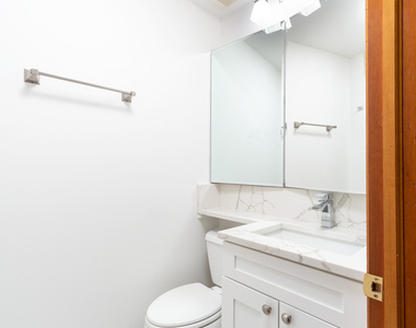 5610 N Kenmore Avenue - Photo Thumbnail 11