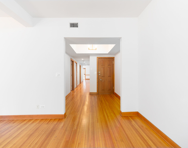 5610 N Kenmore Avenue - Photo Thumbnail 5