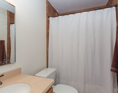 2650 N Lakeview Avenue - Photo Thumbnail 11