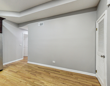 864 W Aldine Avenue - Photo Thumbnail 8