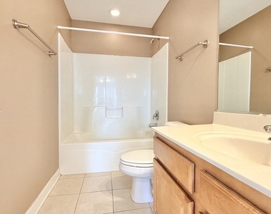 930 Case Street - Photo Thumbnail 16