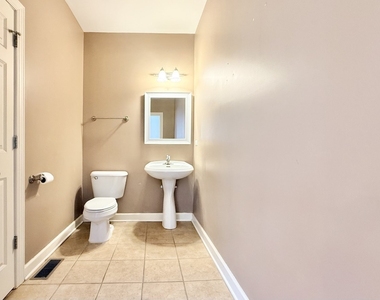 930 Case Street - Photo Thumbnail 8