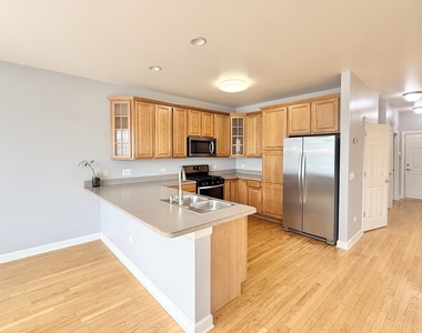 930 Case Street - Photo Thumbnail 6