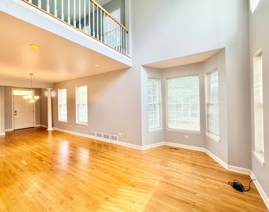 930 Case Street - Photo Thumbnail 2